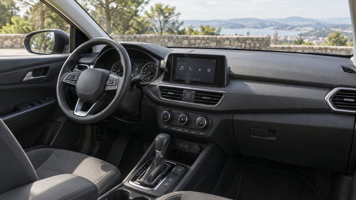 Factory-style dashboard with steering-wheel buttons, central display and physical climate controls